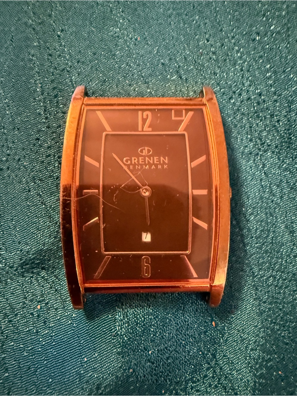 Men’s Rectangular Black Dial Gold-Tone Watch Case
